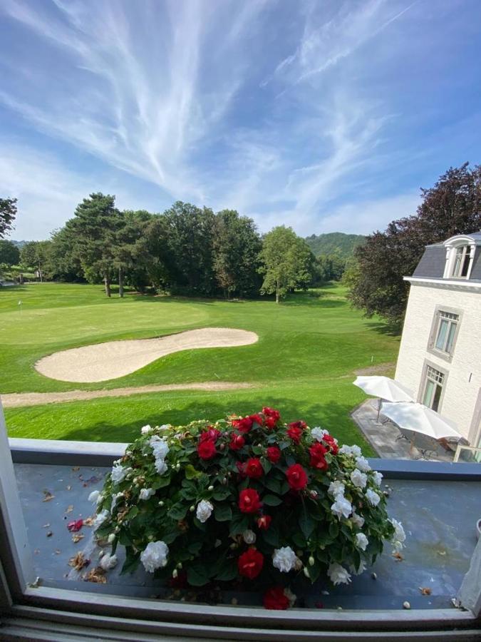 La Chambre Et Le Studio Du Chateau Du Golf De Bernalmont Lieja Exterior foto
