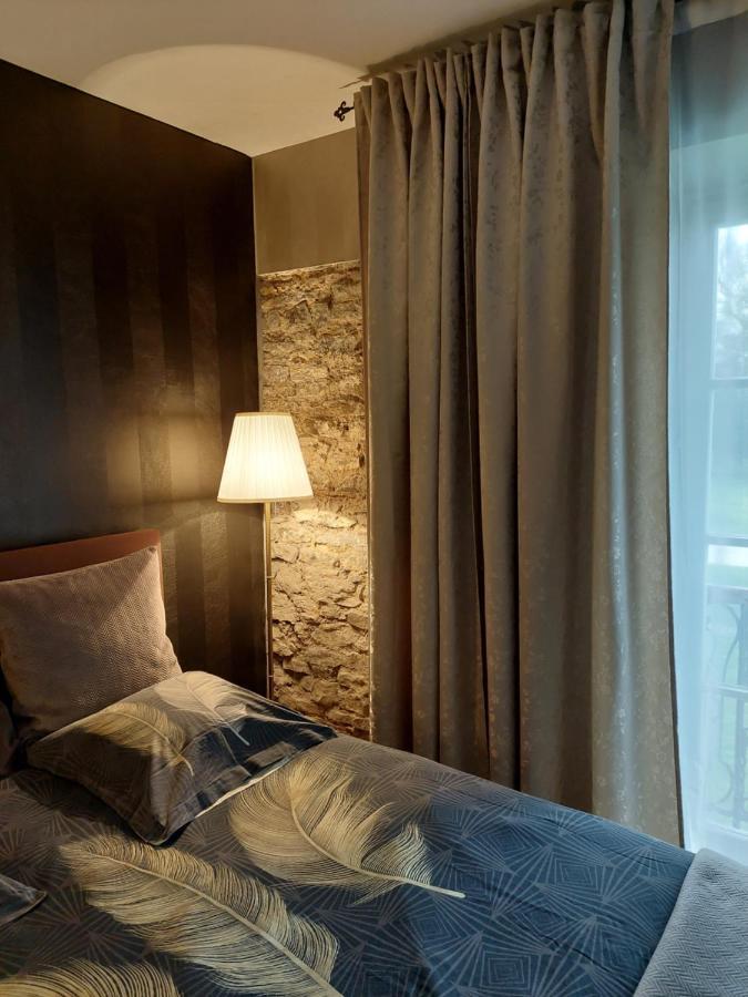 La Chambre Et Le Studio Du Chateau Du Golf De Bernalmont Lieja Exterior foto