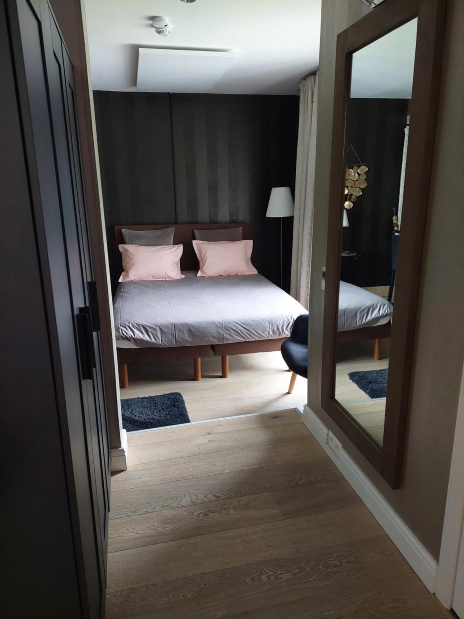La Chambre Et Le Studio Du Chateau Du Golf De Bernalmont Lieja Habitación foto